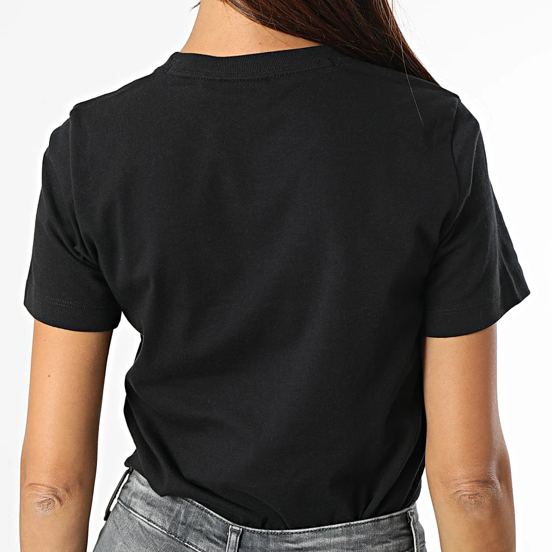 Tee Shirt Femme 114472 Noir de Champion 6 Tee Shirt Femme 114472 Noir de Champion – Image 4