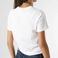 Tee Shirt Femme 114472 Blanc de Champion -Champion Soldes champion 283410 114472 WW001 20210916T151536 04