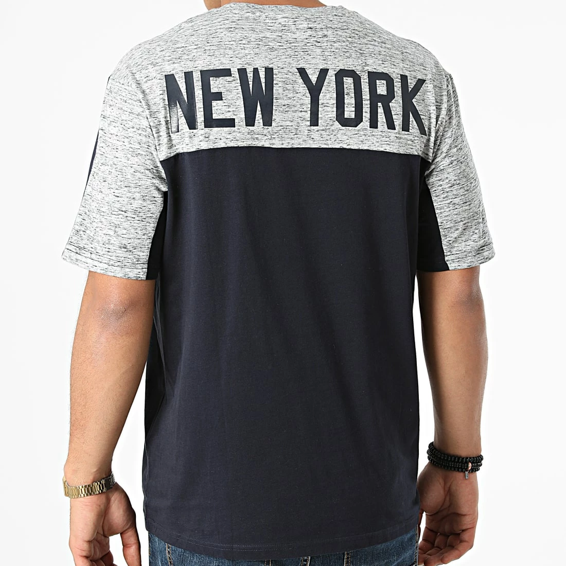 Tee Shirt New York Yankees 217005 Bleu Marine de Champion 5 Tee Shirt New York Yankees 217005 Bleu Marine de Champion – Image 4