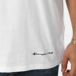 Tee Shirt New York Yankees 217005 Blanc de Champion -Champion Soldes champion 286543 217005 WW001 20211004T154513 02