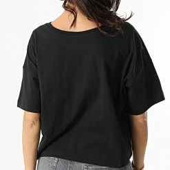 Tee Shirt Femme Crop 114914 Noir de Champion -Champion Soldes champion 297575 114914 KK001 20220114T145729 04