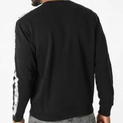 Sweat Crewneck A Bandes 217186 Noir de Champion -Champion Soldes champion 298920 217186 KK001 20220124T143641 04