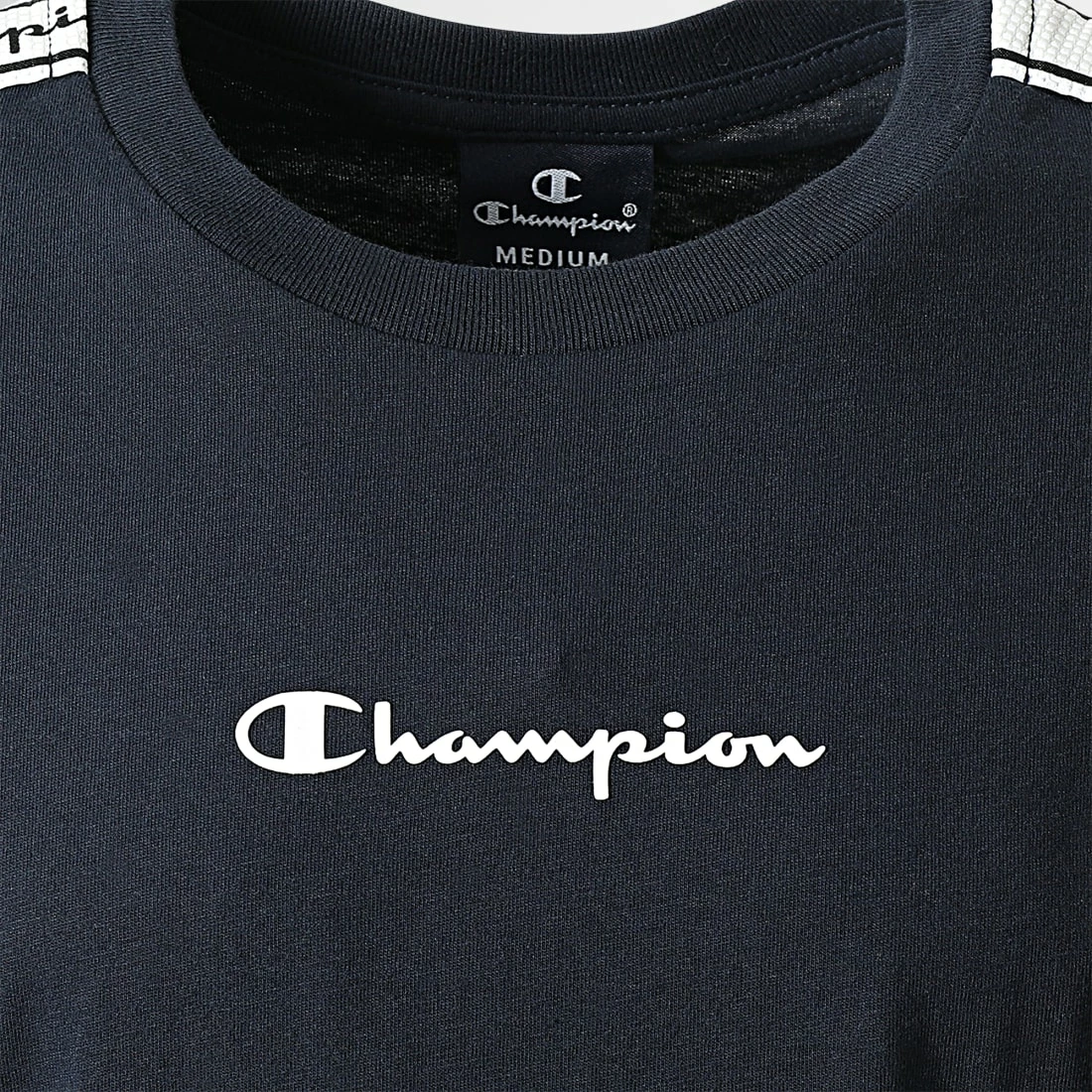 Tee Shirt Enfant 305925 Blau Marine Rouge de Champion 4 Tee Shirt Enfant 305925 Blau Marine Rouge de Champion – Image 2