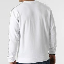 Sweat Crewneck A Bandes 217186 Blanc de Champion -Champion Soldes champion 299165 217186 WW001 20220125T161416 04