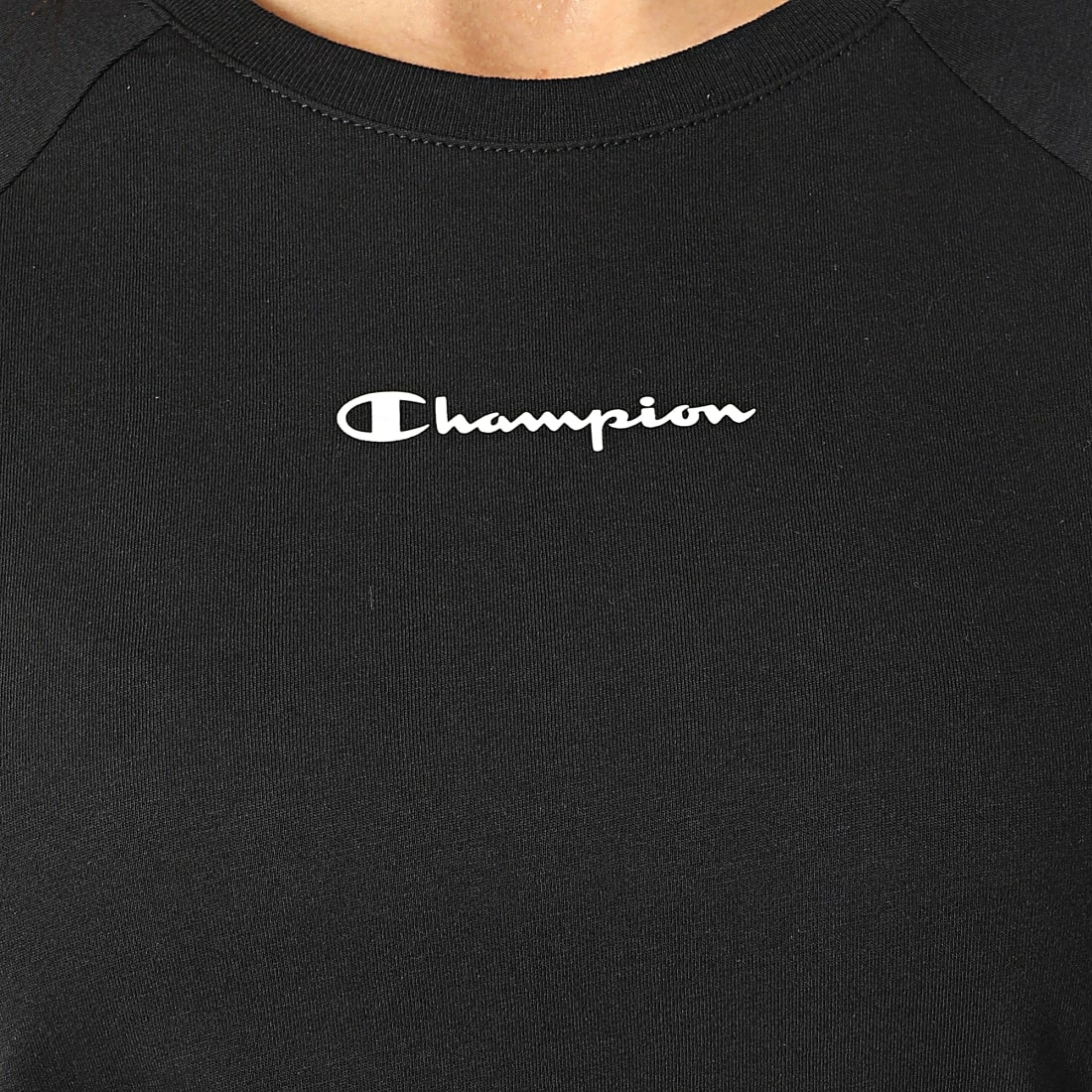 Tee Shirt Femme A Bandes 115057 Noir de Champion 4 Tee Shirt Femme A Bandes 115057 Noir de Champion – Image 2