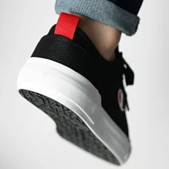 Baskets Revoli S21856 Black de Champion 9 Baskets Revoli S21856 Black de Champion -Champion Soldes champion 306066 S21856 KK001 20220302T162517 04