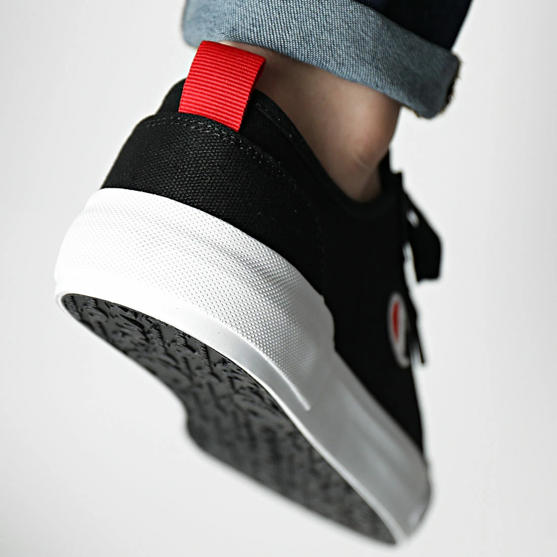 Baskets Revoli S21856 Black de Champion 6 Baskets Revoli S21856 Black de Champion – Image 4