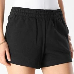 Short Jogging Femme 114926 Noir de Champion -Champion Soldes champion 308012 114926 KK001 20220408T145300 03
