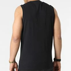 Tee Shirt Sans Manches 217160 Noir de Champion 9 Tee Shirt Sans Manches 217160 Noir de Champion -Champion Soldes champion 313583 217160 KK001 20220415T150836 04