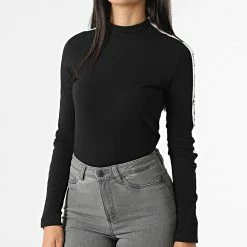 Tee Shirt Manches Longues Femme A Bandes 115330 Noir de Champion 8 Tee Shirt Manches Longues Femme A Bandes 115330 Noir de Champion -Champion Soldes champion 314482 115330 KK001 20220429T161246 03