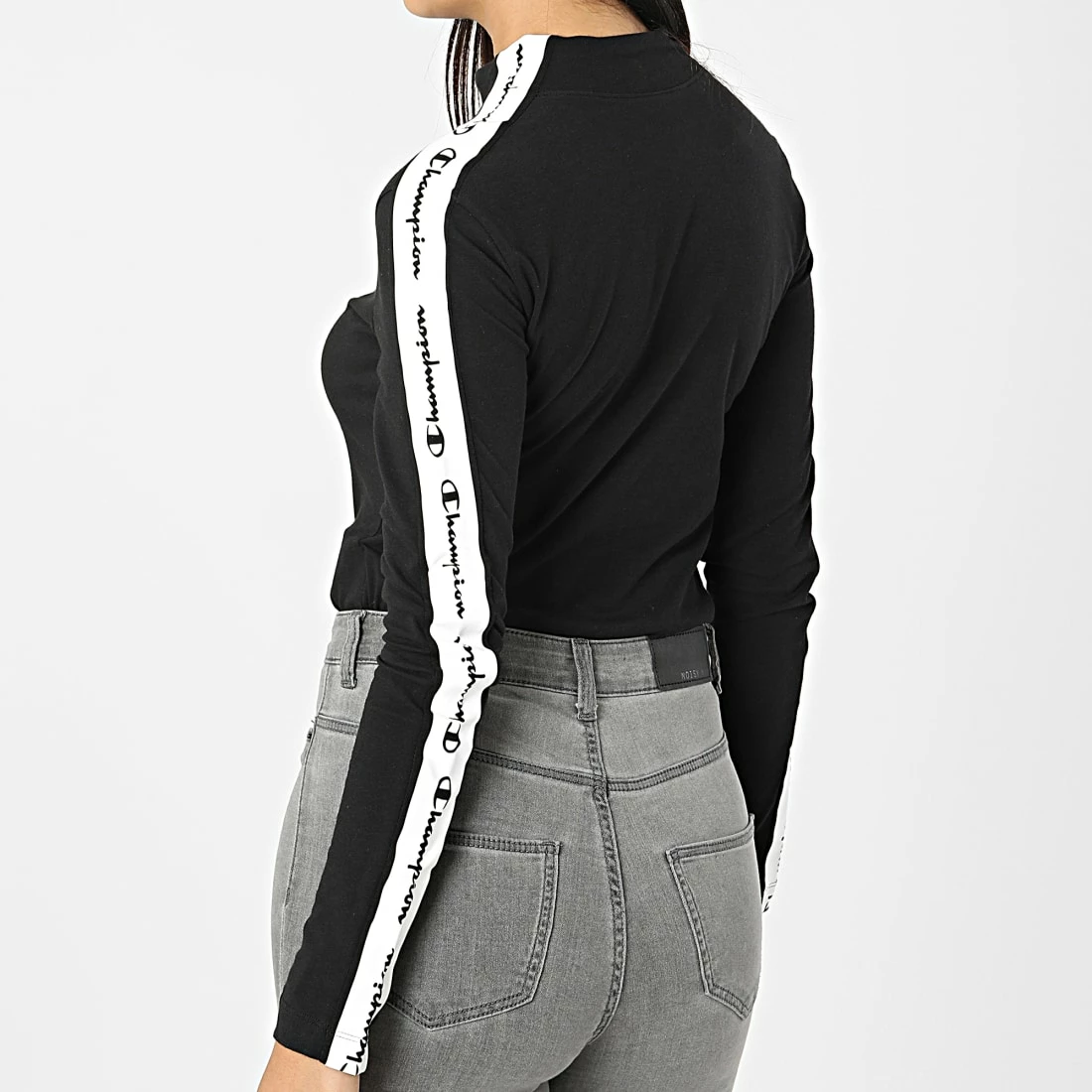 Tee Shirt Manches Longues Femme A Bandes 115330 Noir de Champion 6 Tee Shirt Manches Longues Femme A Bandes 115330 Noir de Champion – Image 4