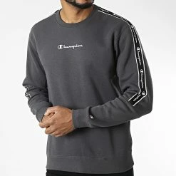 Sweat Crewneck A Bandes 217830 Gris Anthracite de Champion -Champion Soldes champion 327819 217830 ES509 20220719T160815 03