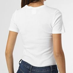 Tee Shirt Slim Femme 115430 Blanc de Champion -Champion Soldes champion 327863 115430 WW001 20220819T140153 04