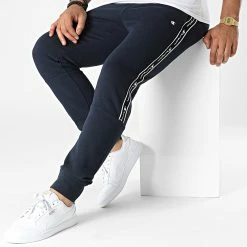 Pantalon Jogging A Bandes 217833 Bleu Marine de Champion -Champion Soldes champion 327890 217833 BS501 20220727T150217 03