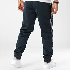 Pantalon Jogging A Bandes 217839 Bleu Marine de Champion -Champion Soldes champion 327896 217839 BS501 20220727T150311 04