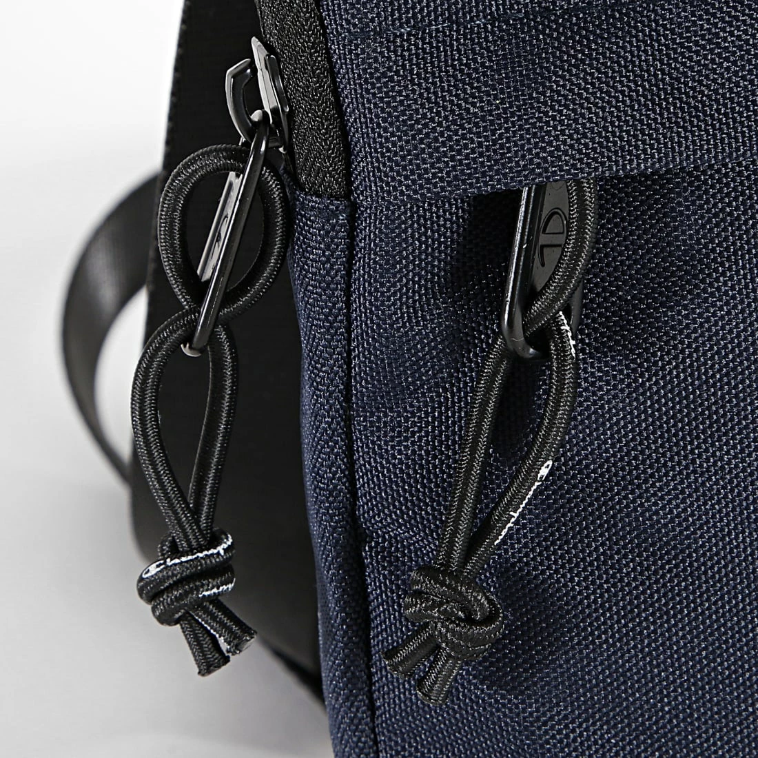 Sacoche 805519 Bleu Marine de Champion 5 Sacoche 805519 Bleu Marine de Champion – Image 3