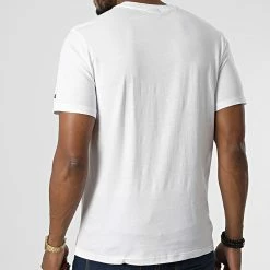 Lot De 2 Tee Shirts 213182 Blanc Bleu Marine de Champion 11 Lot De 2 Tee Shirts 213182 Blanc Bleu Marine de Champion -Champion Soldes champion 328210 213182 WW001 20220718T155439 05