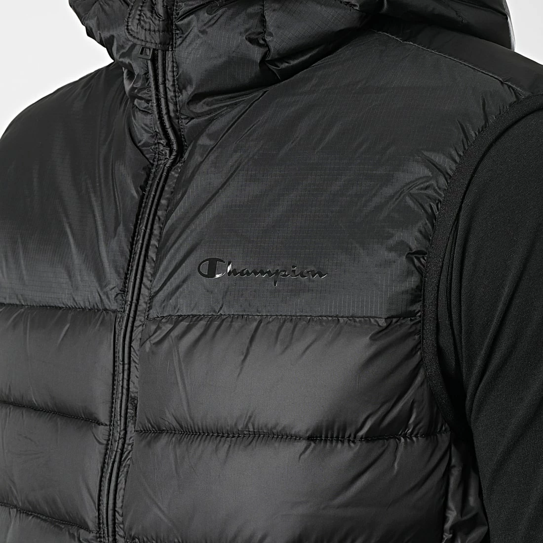 Doudoune Capuche Sans Manches 218074 Noir de Champion 4 Doudoune Capuche Sans Manches 218074 Noir de Champion – Image 2