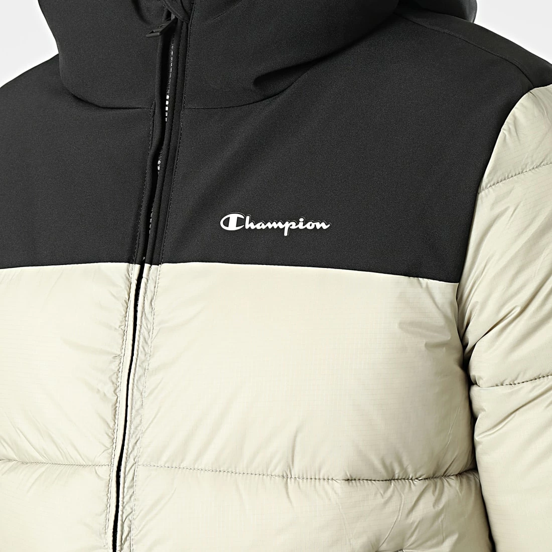 Doudoune Capuche 218080 Noir Beige de Champion 4 Doudoune Capuche 218080 Noir Beige de Champion – Image 2