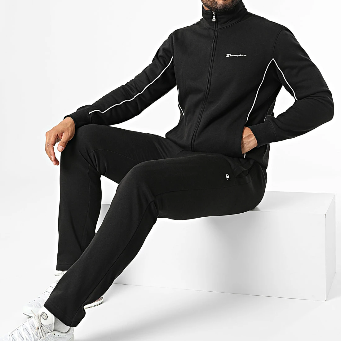 Ensemble Veste Zippée et Pantalon Jogging 218111 Noir de Champion 3 Ensemble Veste Zippée et Pantalon Jogging 218111 Noir de Champion