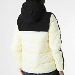 Doudoune Capuche Femme A Bandes 115755 Beige de Champion -Champion Soldes champion 331532 115755 WW005 20221007T164200 04