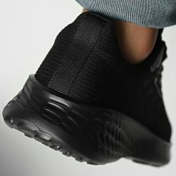 Baskets Core Element S21930 Triple Black de Champion -Champion Soldes champion 334181 S21930 KK002 20220830T153313 04