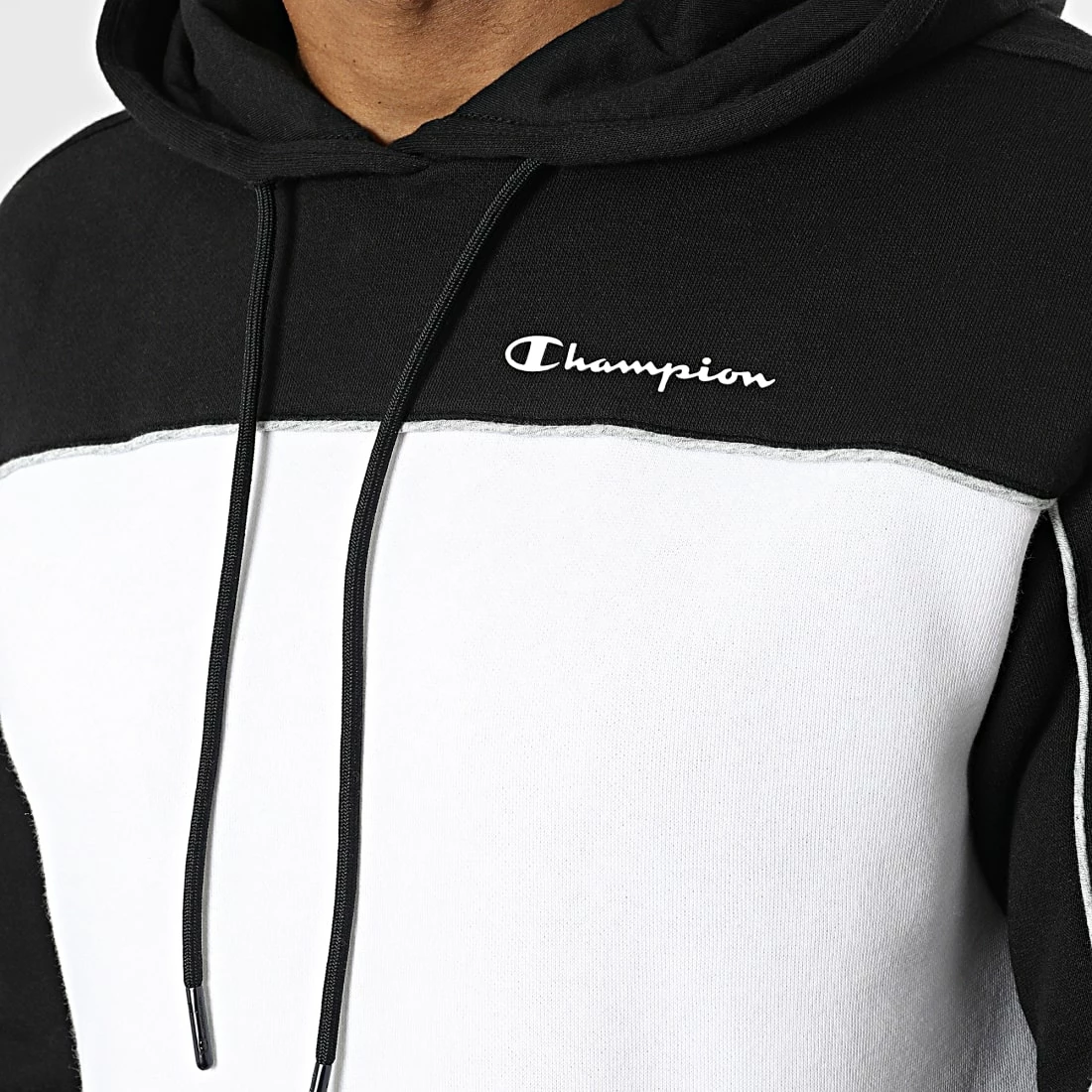 Sweat Capuche 217850 Blanc Noir de Champion 4 Sweat Capuche 217850 Blanc Noir de Champion – Image 2