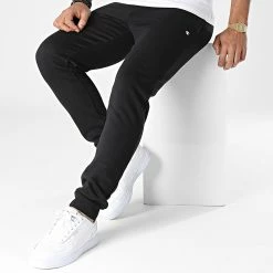 Pantalon Jogging 218341 Noir de Champion -Champion Soldes champion 337700 218341 KK001 20221004T151729 03