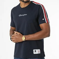 Tee Shirt A Bandes 217848 Bleu Marine de Champion 8 Tee Shirt A Bandes 217848 Bleu Marine de Champion -Champion Soldes champion 339314 217848 BS501 20221003T150856 03
