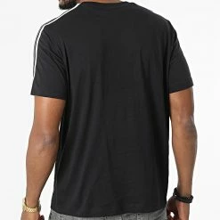 Tee Shirt A Bandes 217848 Noir de Champion 9 Tee Shirt A Bandes 217848 Noir de Champion -Champion Soldes champion 339330 217848 KK001 20220929T160305 04