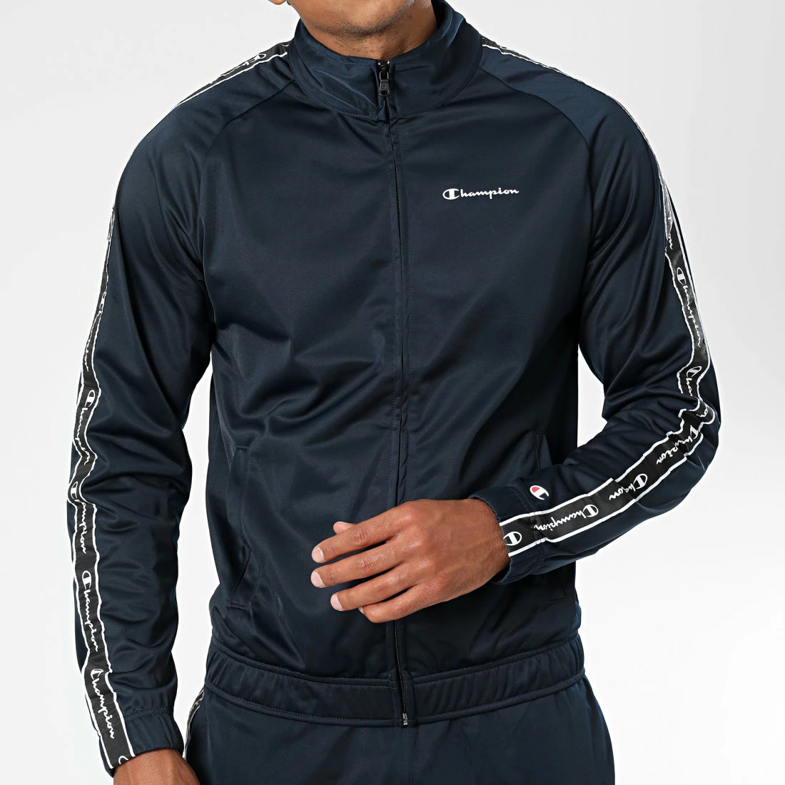 Ensemble De Survetement A Bandes 218098 Bleu Marine de Champion 4 Ensemble De Survetement A Bandes 218098 Bleu Marine de Champion – Image 2