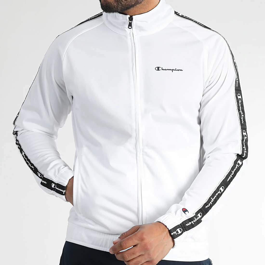 Ensemble De Survetement A Bandes 218098 Blanc Bleu Marine de Champion 4 Ensemble De Survetement A Bandes 218098 Blanc Bleu Marine de Champion – Image 3