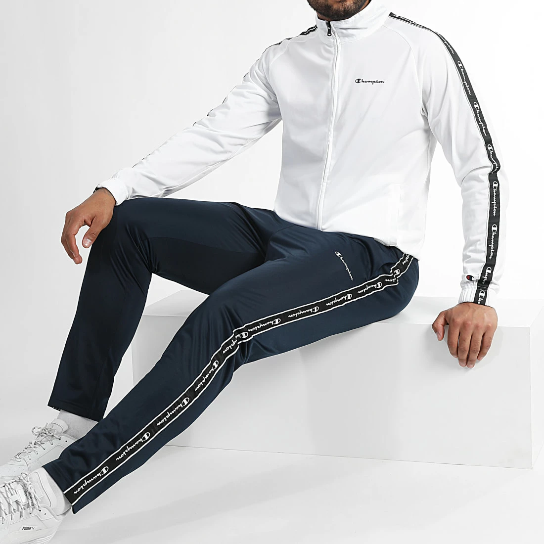 Ensemble De Survetement A Bandes 218098 Blanc Bleu Marine de Champion 6 Ensemble De Survetement A Bandes 218098 Blanc Bleu Marine de Champion – Image 5