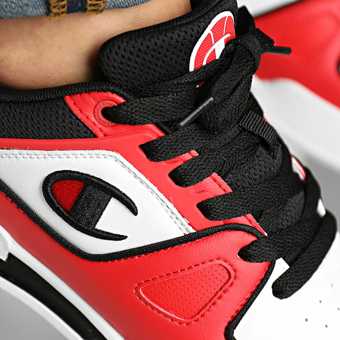 Baskets 3 Point Low S21882 Red White Black de Champion 4 Baskets 3 Point Low S21882 Red White Black de Champion – Image 2