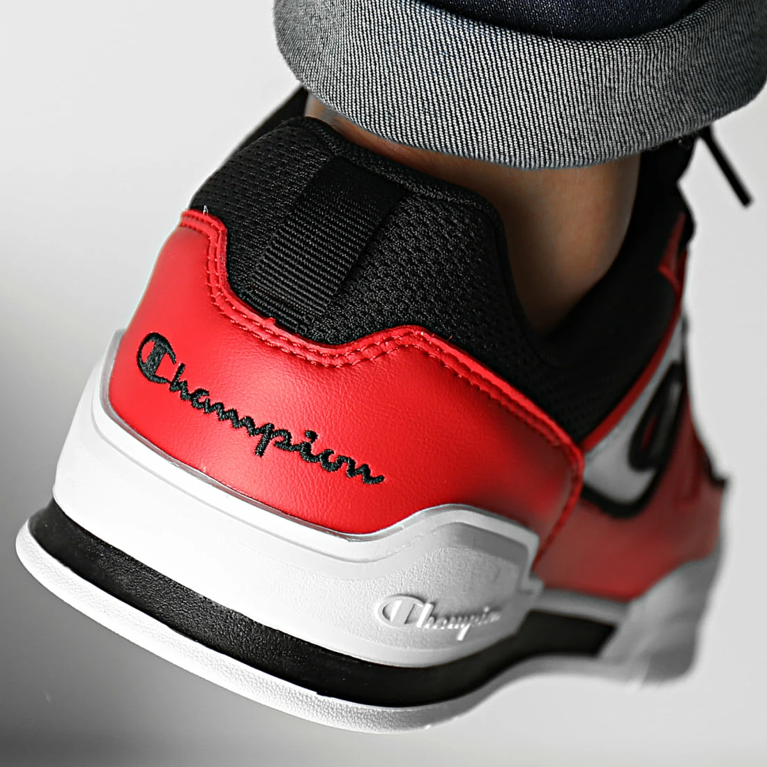 Baskets 3 Point Low S21882 Red White Black de Champion 6 Baskets 3 Point Low S21882 Red White Black de Champion – Image 4