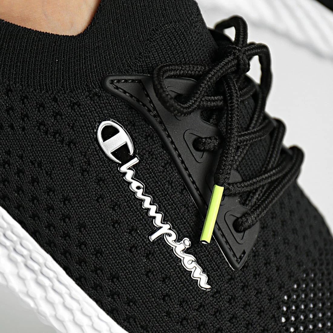 Baskets Sprint Element S21969 Black Yellow de Champion 3 Baskets Sprint Element S21969 Black Yellow de Champion – Image 2