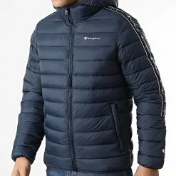 Doudoune Capuche A Bandes 218075 Bleu Marine de Champion 8 Doudoune Capuche A Bandes 218075 Bleu Marine de Champion -Champion Soldes champion 346425 218075 BS501 20221108T155118 03